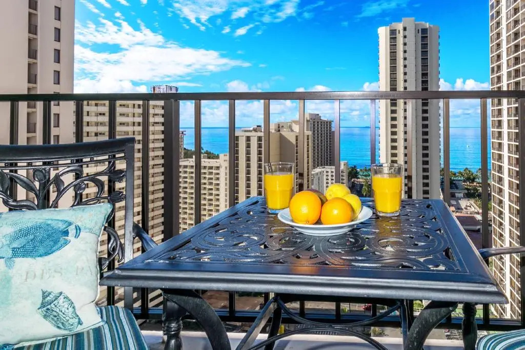Luxury Condo with Fabulous Ocean Views on 24th Floor - Close to Beach - Parking, AC, WiFi