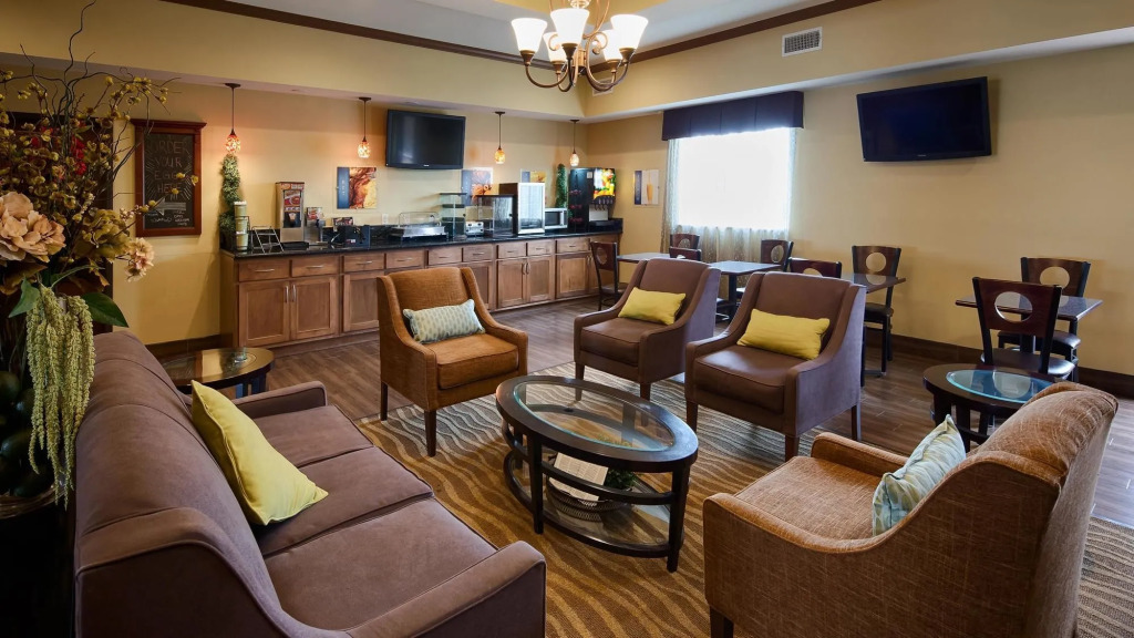 Best Western Plus Seminole Hotel & Suites