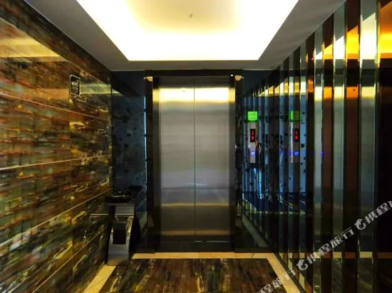 Xinxili Hotel (Nanning Shaowu Subway Station)