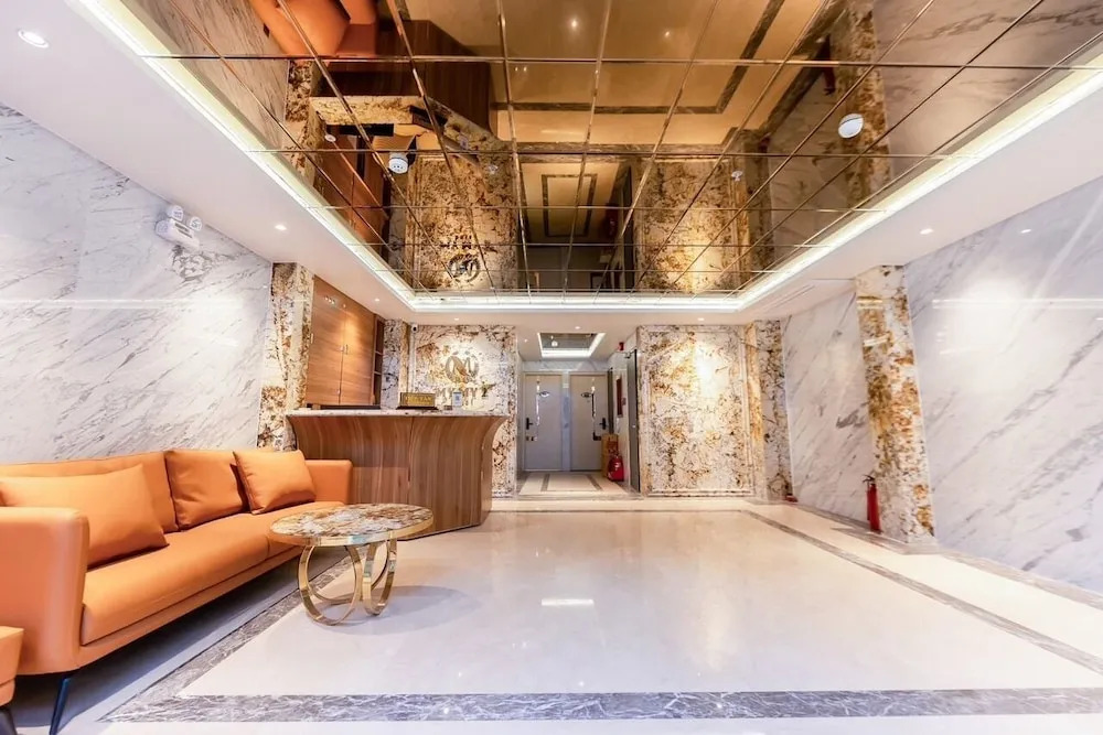 My My Hotel 2