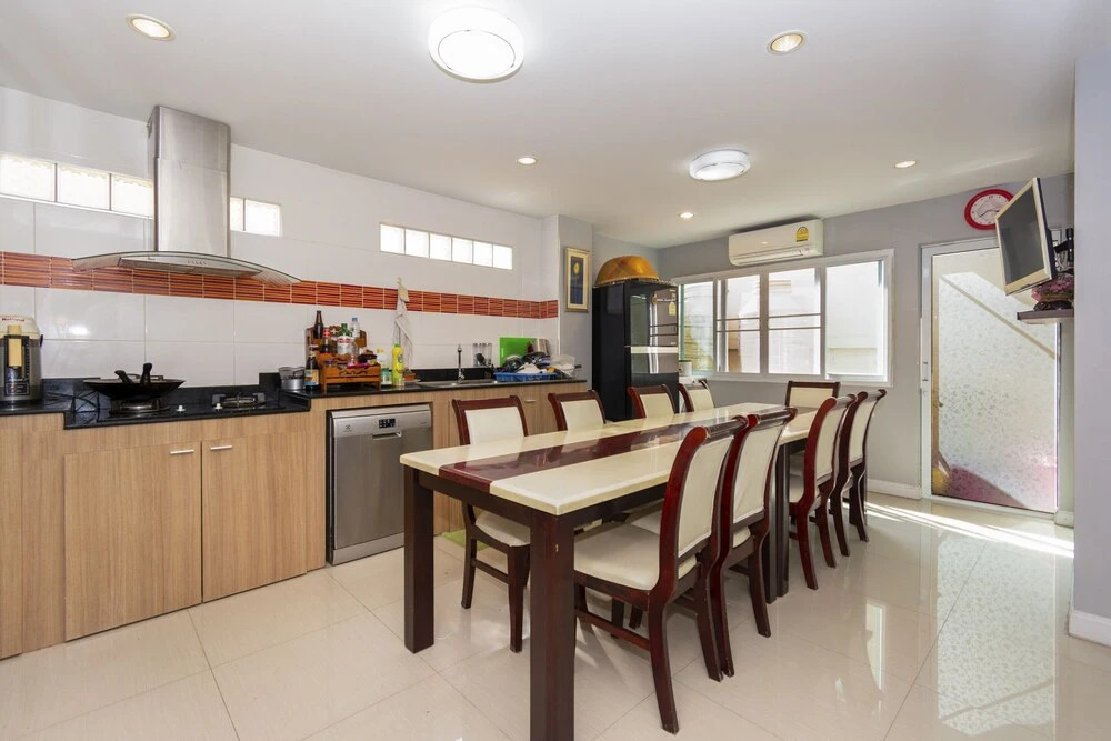 OYO 924 Baan SanPluem by Namol