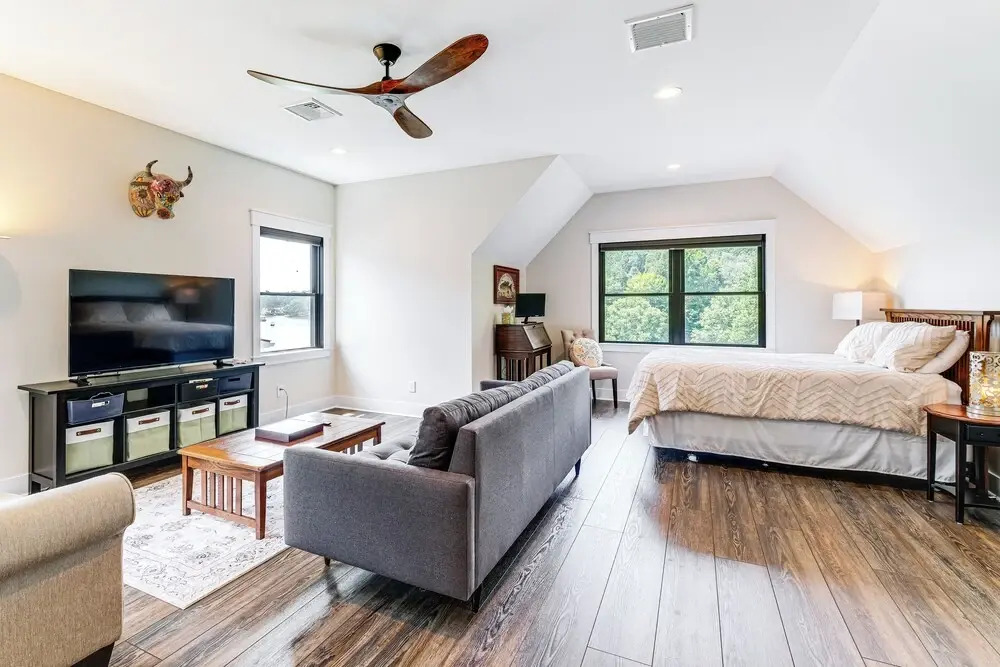 Private Sauna & Game Room: Lakefront Moneta Gem