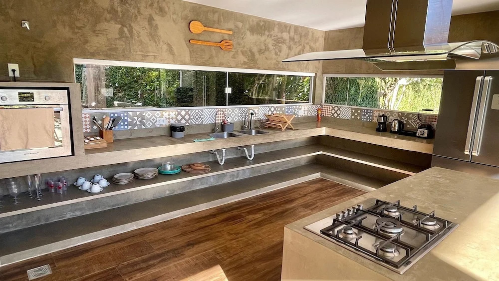 Casa c/ Piscina Privativa, 3 Suítes Sala integrada