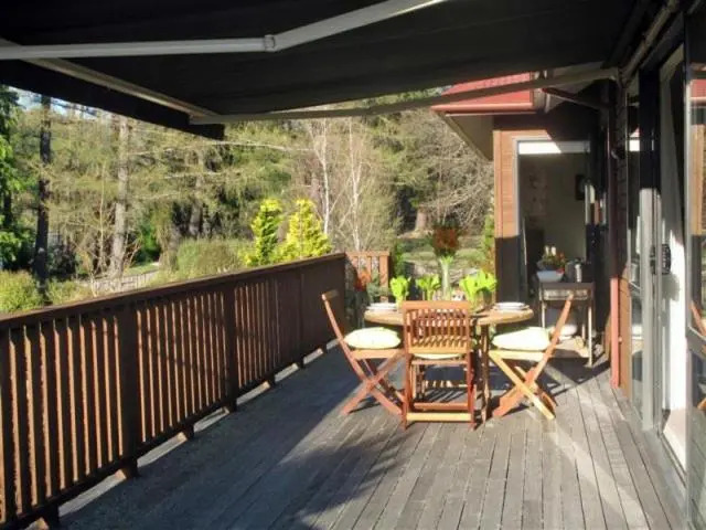 10 Forest View Close