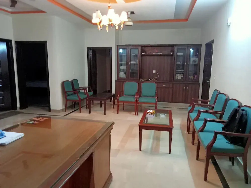 AK Rezidor Guest House