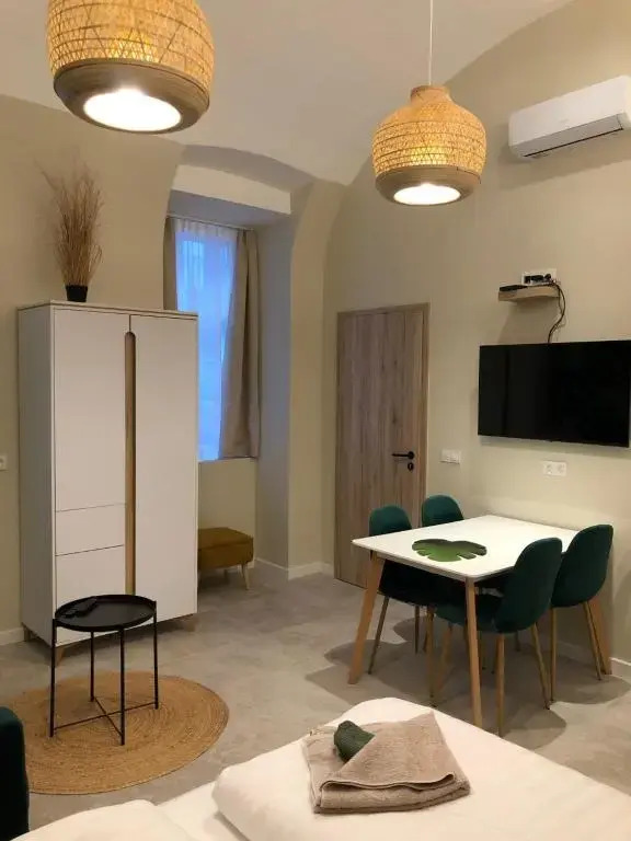 All In Apartman IV