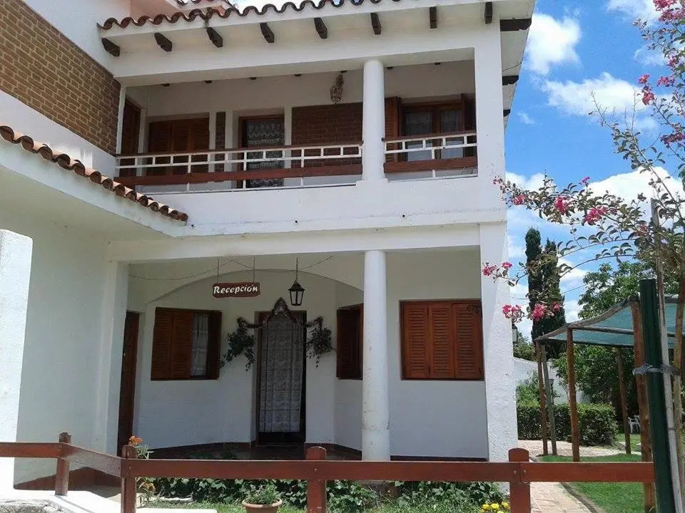 HOSTERIA NIDO DE CONDORES-Solo Adultos