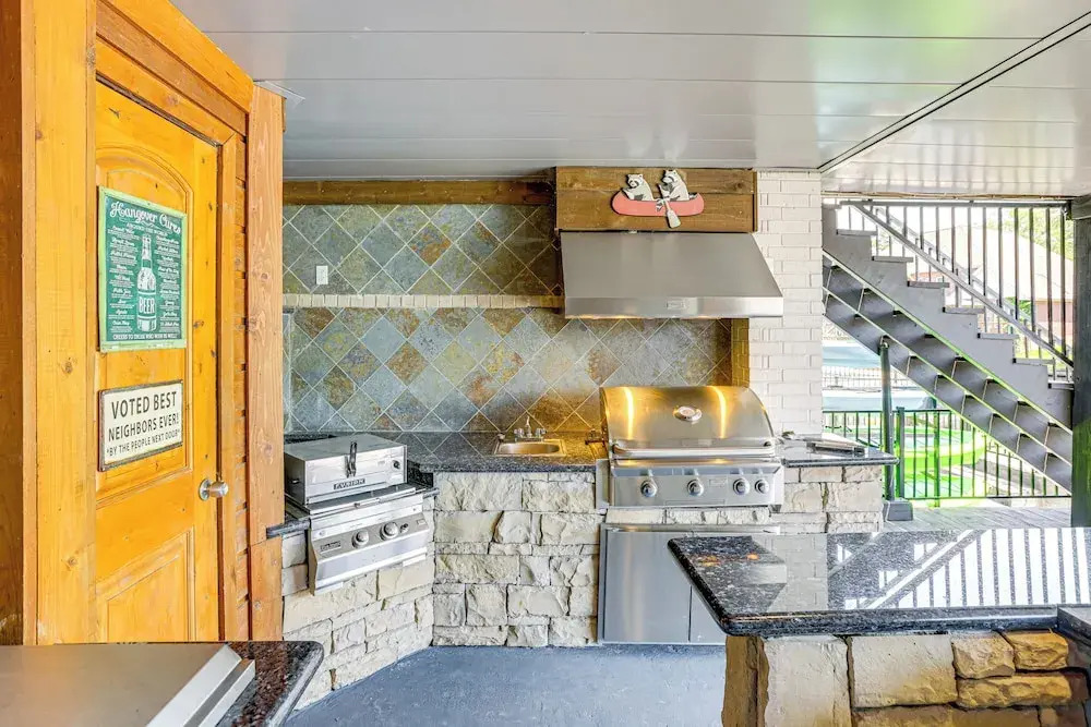Exquisite Canal-front Home: Access to Lake Conroe!