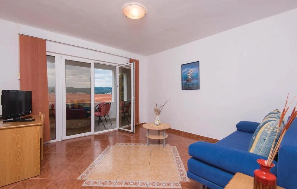 Nice Apartment in Kuciste-perna With 1 Bedrooms and Wifi