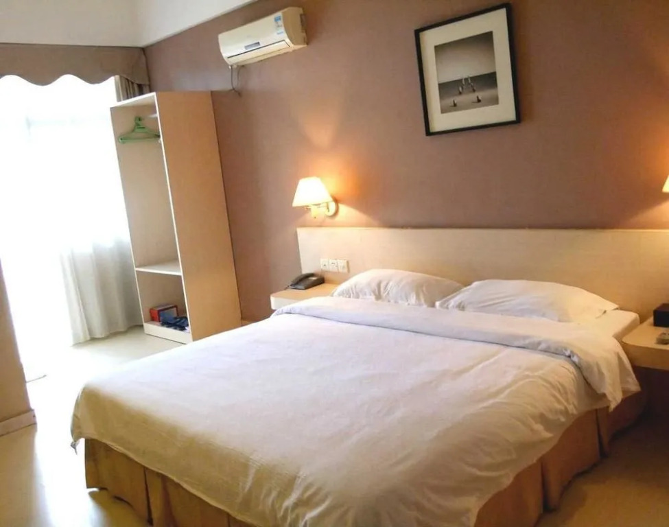 Dongguan Caiyi Business Hotel