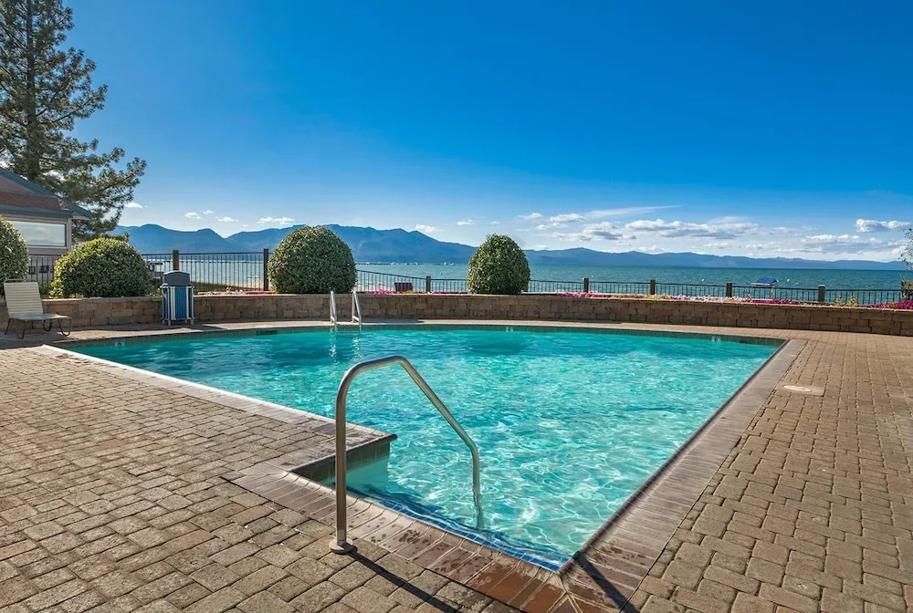 Mv32: Lakeland Village Luxury Condo With Great Amenities