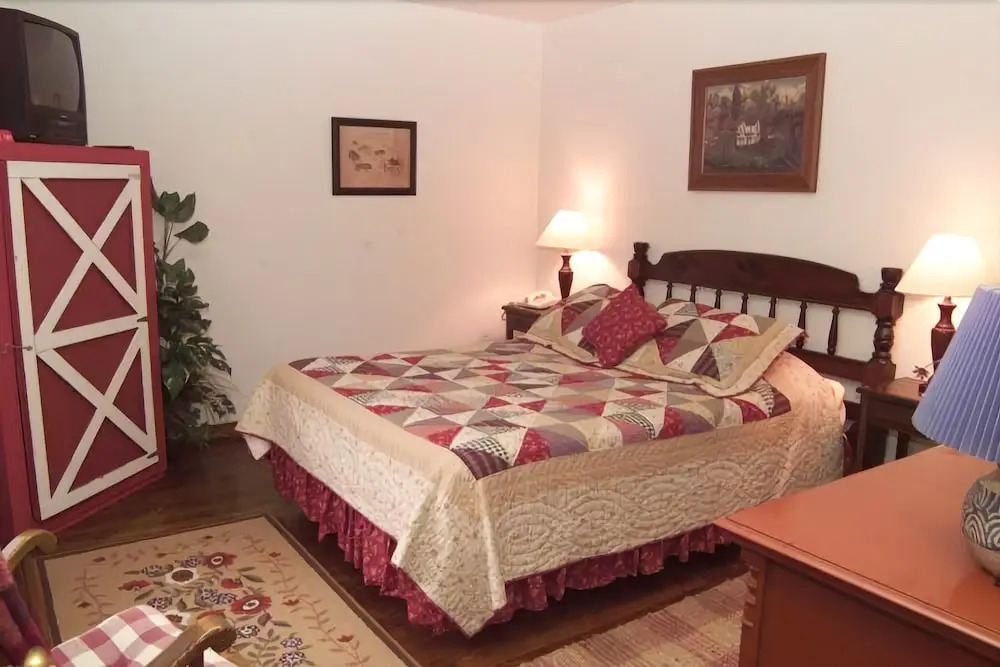La Perla at Gregory House Country Inn & Restaurant