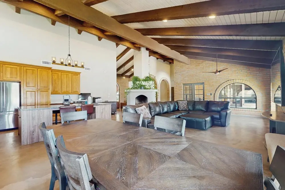 3 BR Home, Spacious Backyard w/ Pool