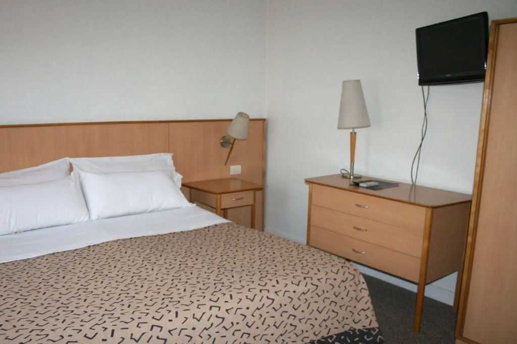 Urbana Suites