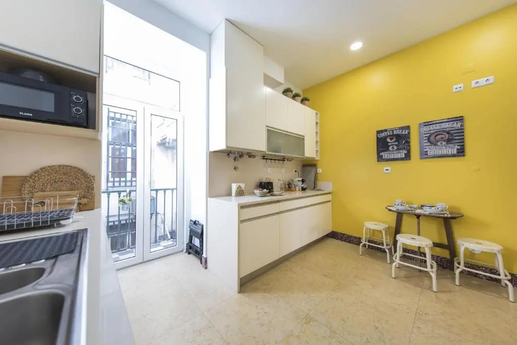 Lovelystay - Downtown 2Bedroom Wonder