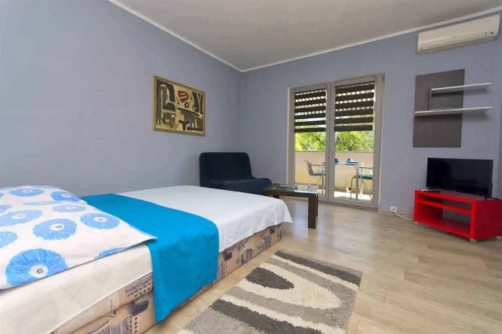 Apartments Bujola City Park View