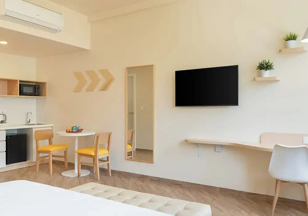Bloom Hotel - Jubilee Hills