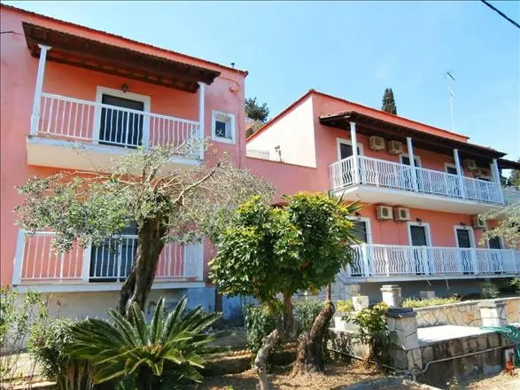 Evi-Ariti Apartments