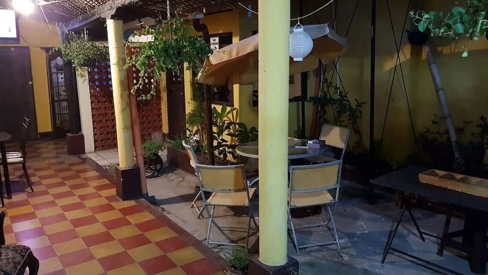 El Hotelito Antigua Center -Hostel