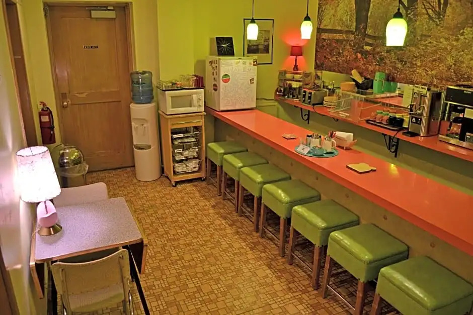 Holiday Music Motel