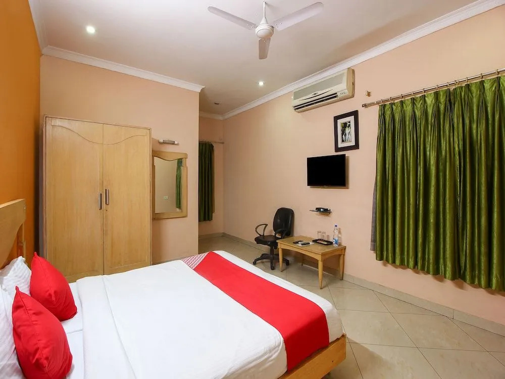 OYO 18488 Hallmark Begumpet