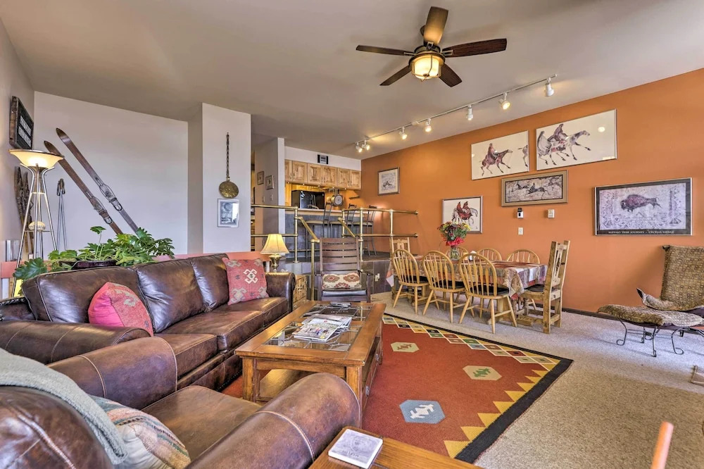 Cozy Condo w/ View, Walk to Steamboat Ski Resort!