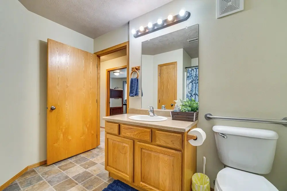 Cozy Sioux Falls House - Walk to Park!
