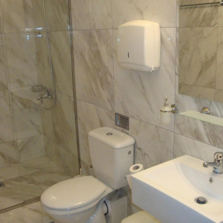Karis Hotel