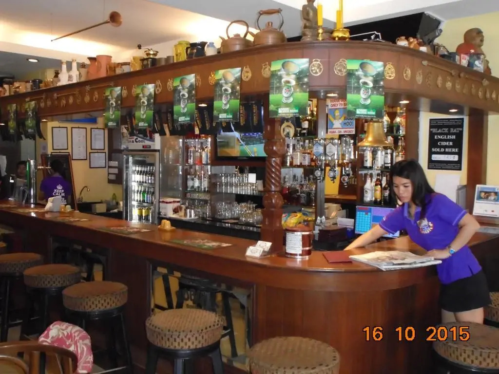 Robin’s Nest Guesthouse & Restaurant