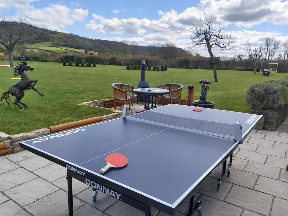 Bluebell House 5 Star Luxury 4 Bdrms and hot tub