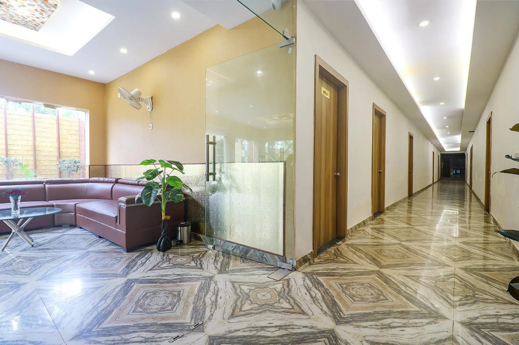 FabHotel Le Gardenia