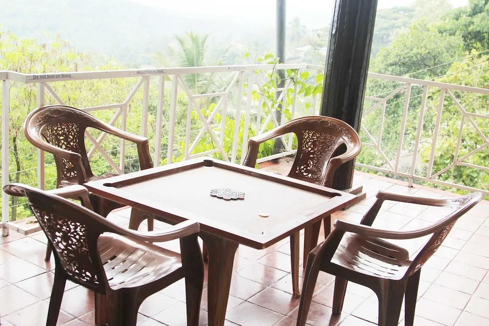 2in1 Kandy Hostel