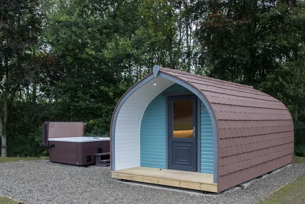 Arnprior Glamping: Brae Face