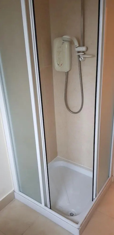 3 Bedroom newly furnished cork city