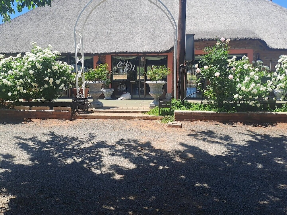 Sun Down Lodge & Conference