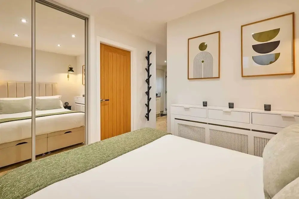 Host Stay Holmfirth Hideaway