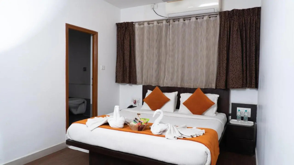 Hotel Scarlet