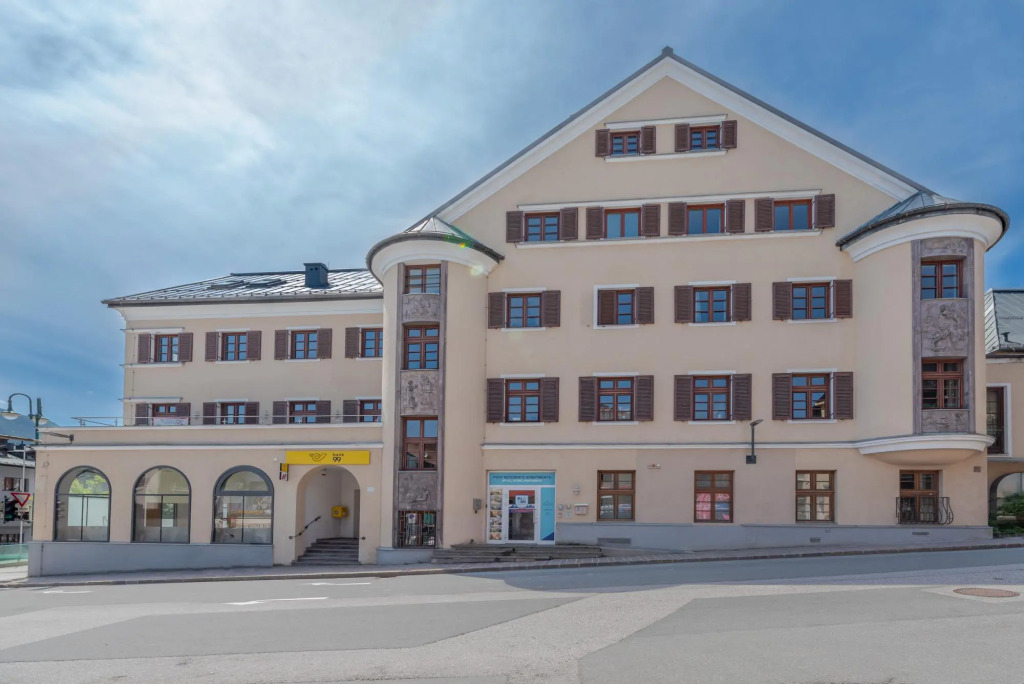 Post Residence Apartments 10B, town, near ski lift