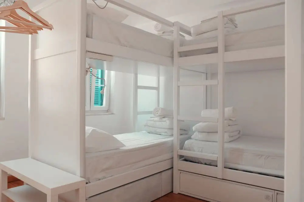 123 Embaixador Hostel