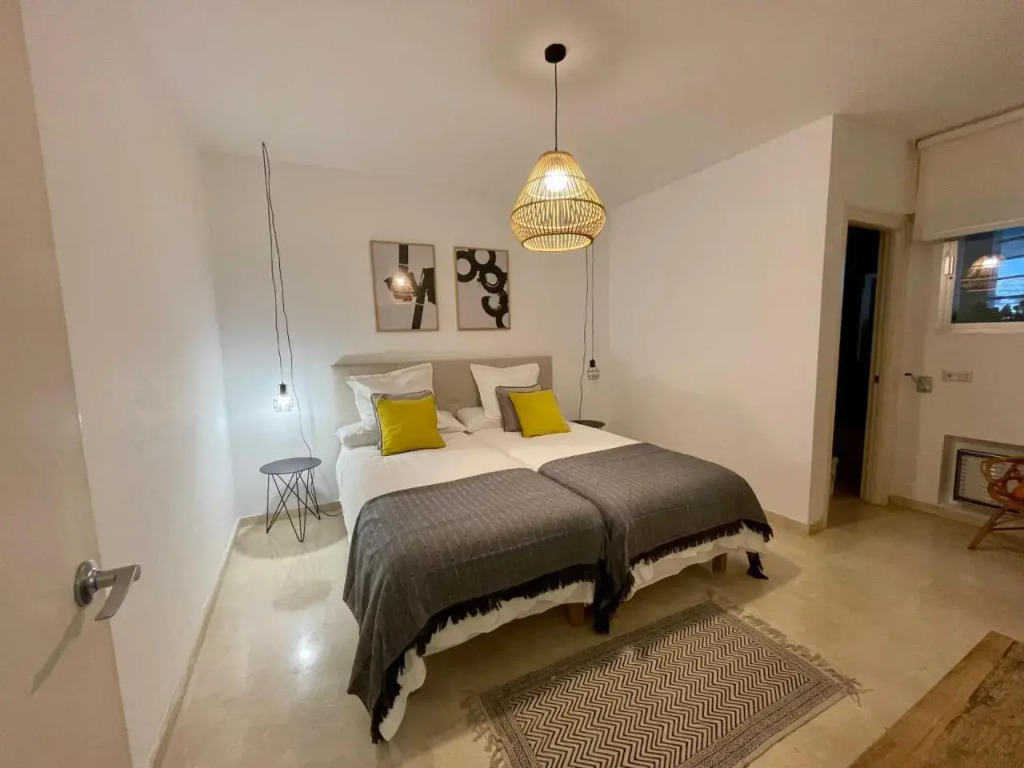Guadalmina Beach Holidays Suite Apartment,