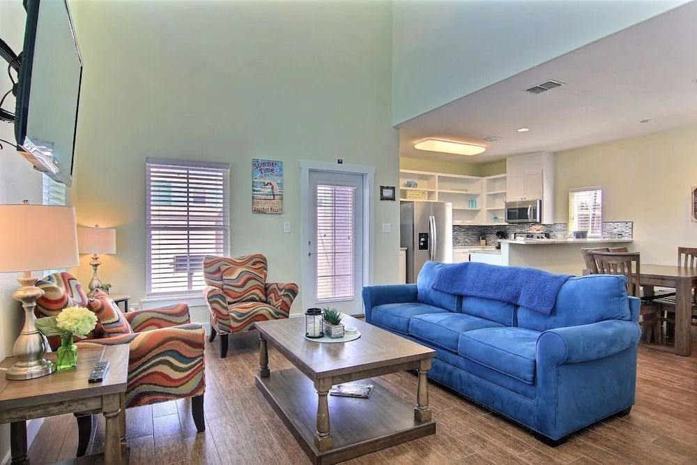 Nautilus Cottage 5 by RedAwning
