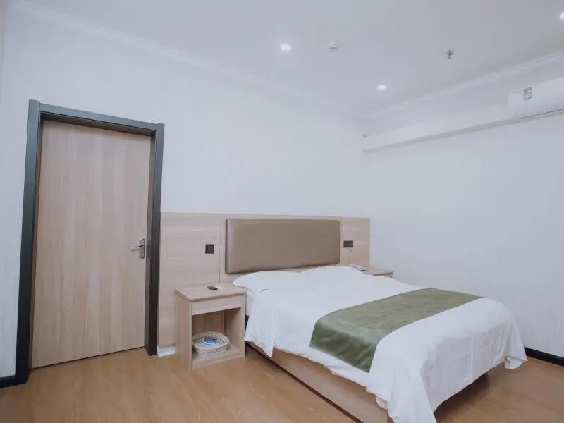 GreenTree Inn Huaian Huaiyin District RT-Mart Expr