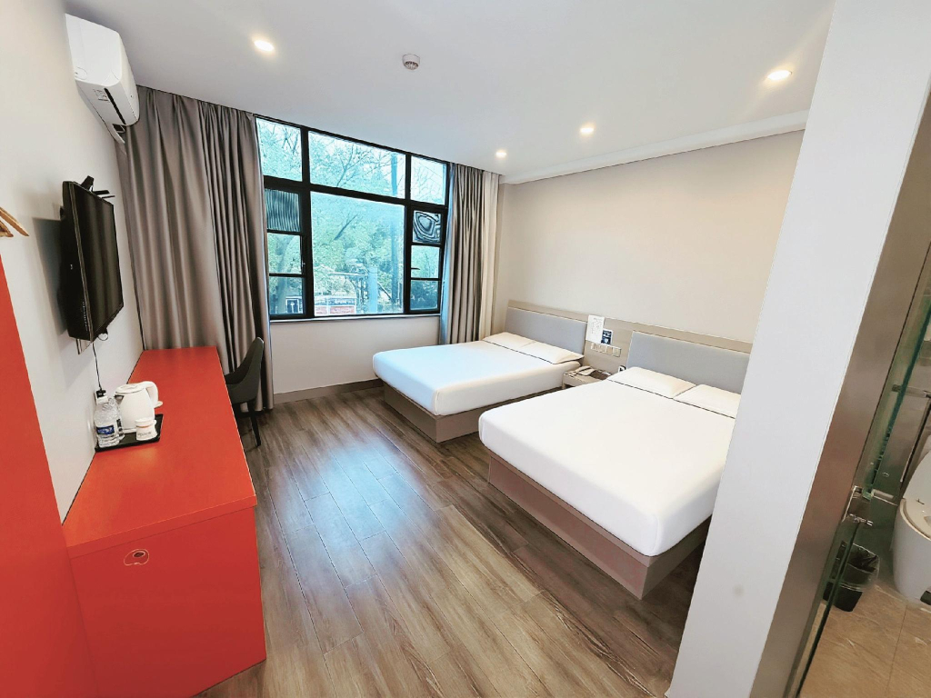 Shell Shanghai Jiading District Yumin Road Hotel