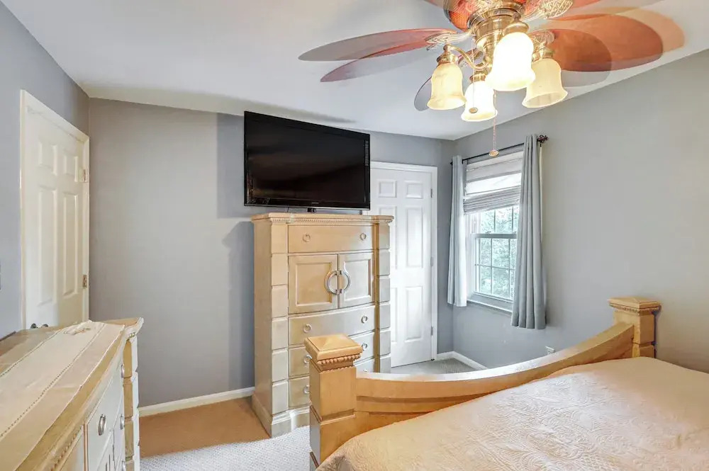 Pool & Tennis Court Access: Home in Warner Robins