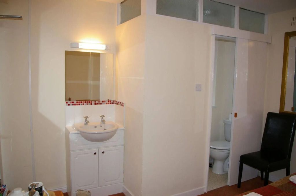 Elens Castle Bed, Breakfast and Bar
