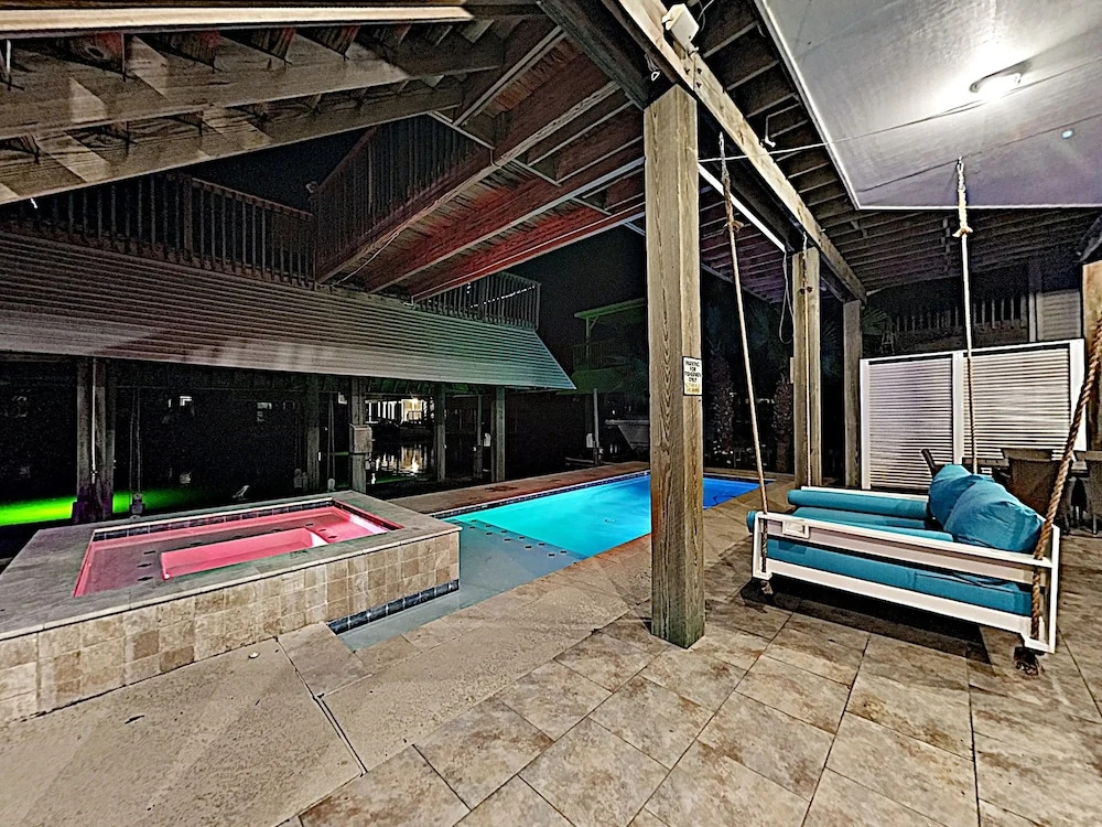3409 Galveston - 4 Br Home