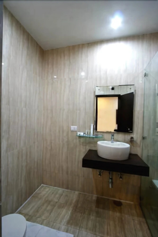 FabHotel Kingston