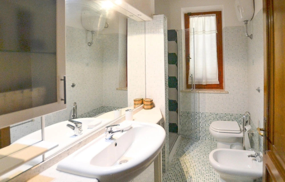 Amazing Apartment in Lucignano With Outdoor Swimming Pool, Wifi and 2 Bedrooms