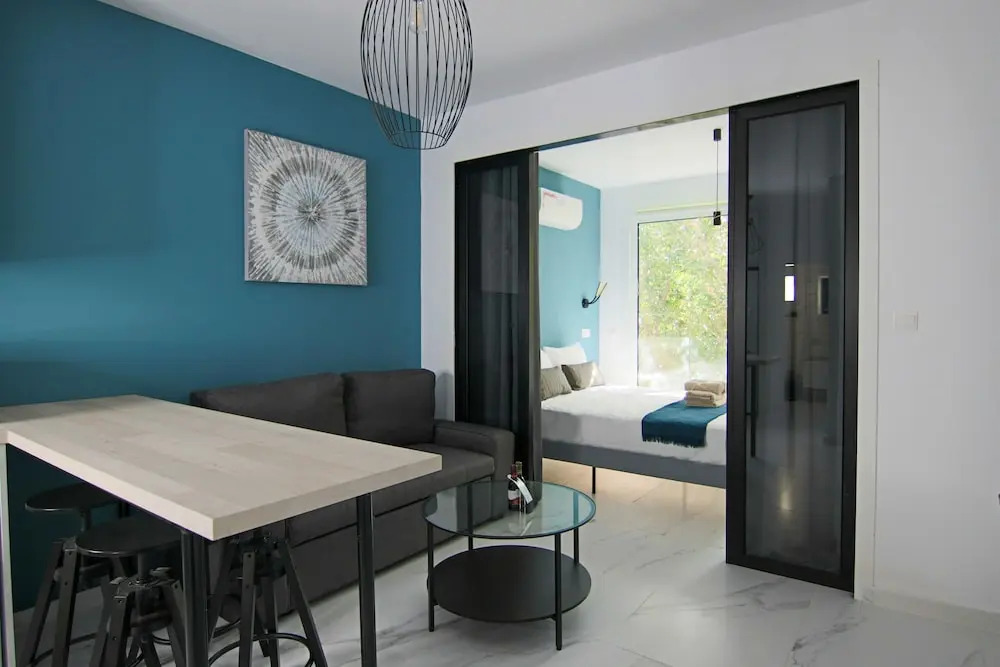 Limnaria 123: Seaside Romantic Flat