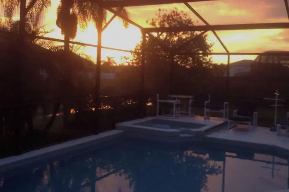5 bed Private Lakeside Villa and South Facing Pool